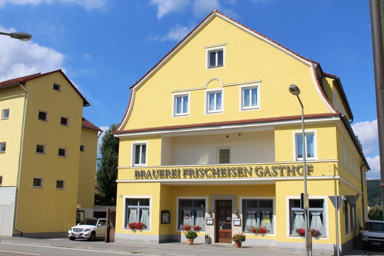 Brauerei Und Gasthof Frischeisen Kelheim Exteriér fotografie